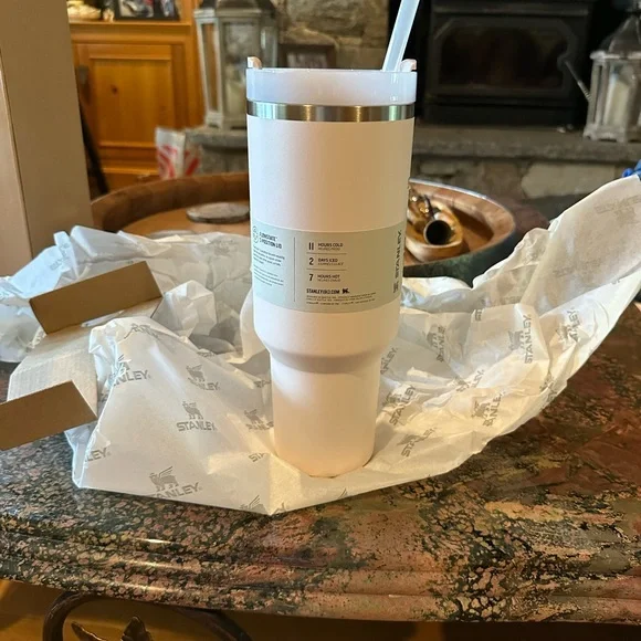 STANLEY THE FLOWSTATE QUENCHER H2.0 TUMBLER 40OZ in Rose Quartz NEW - Picture 4 of 16